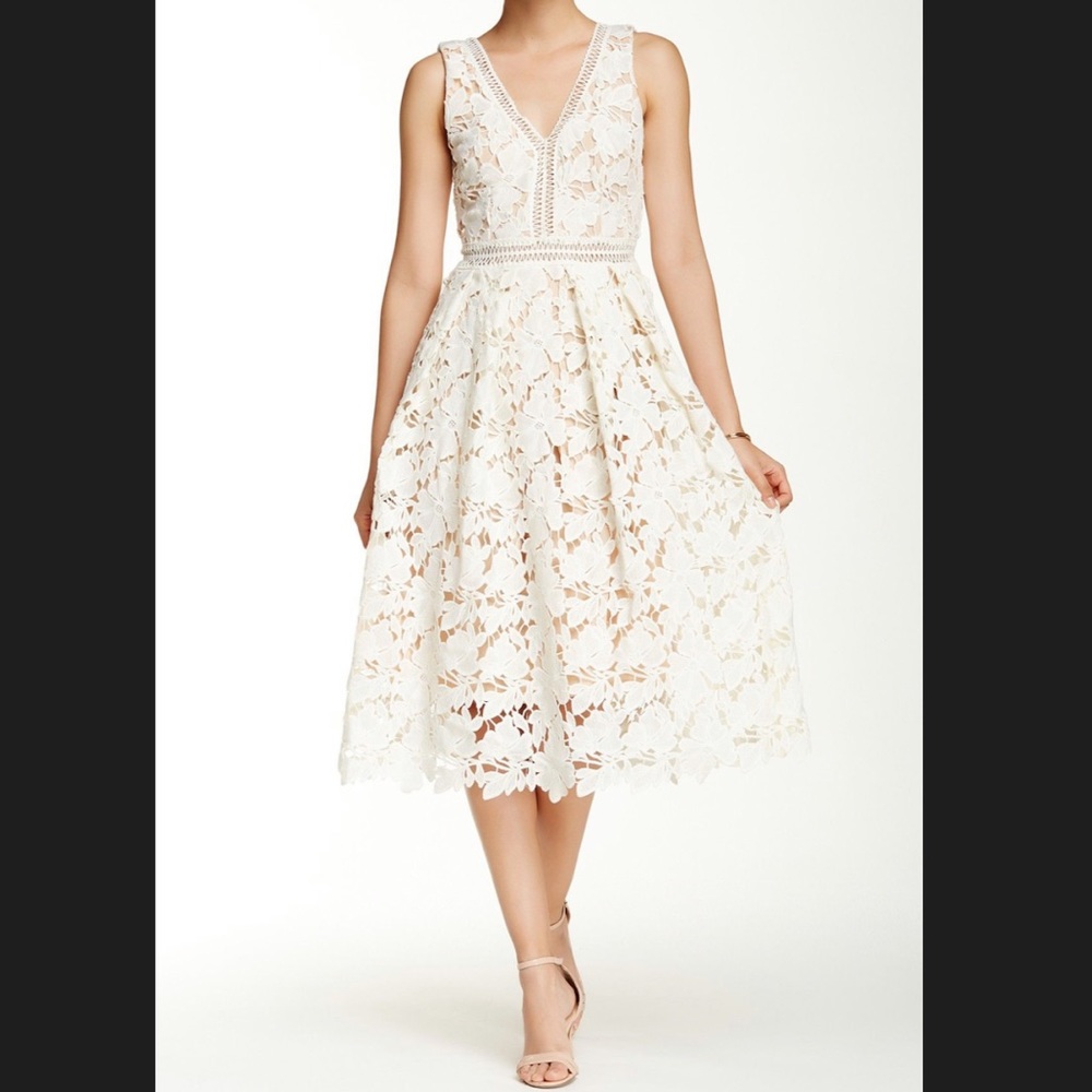 Romeo & Juliet Couture Lace Dress